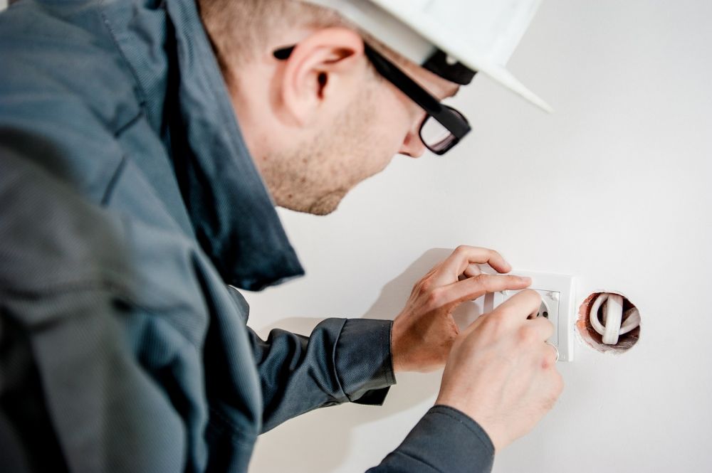 Industri elektriker – kompetensen som håller produktionen igång