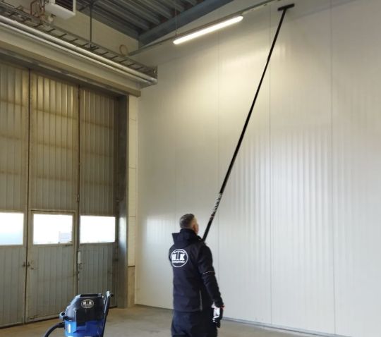 Industristädning  grunden för en säker och effektiv produktion